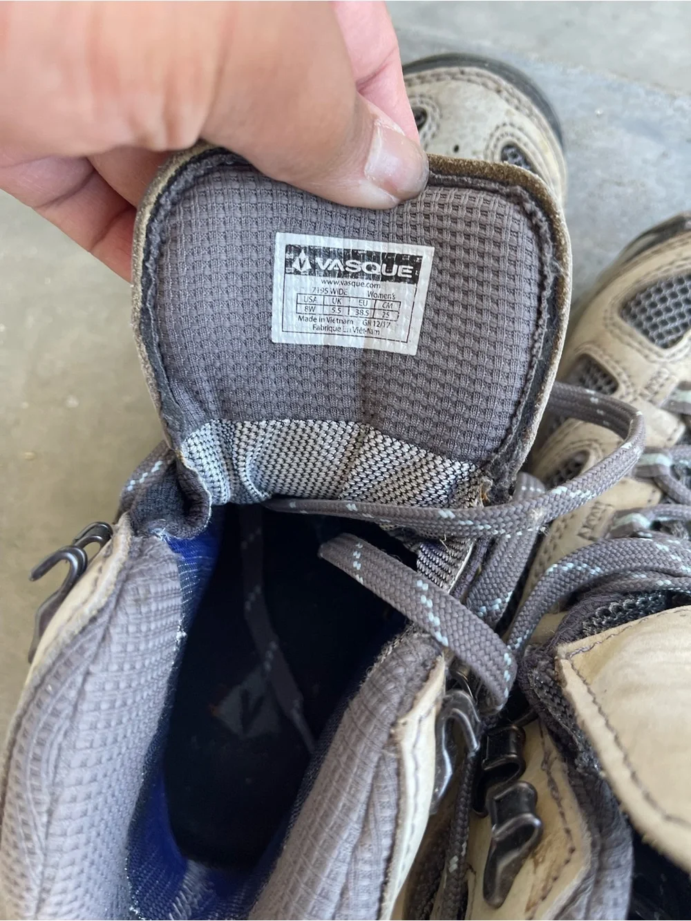 Vasque Women's Tan and Gray Hiking Boots